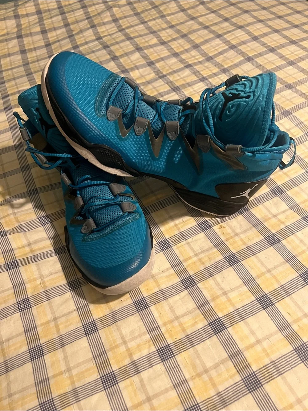 Jordan men’s Teal High-Top Basketball Sneakers